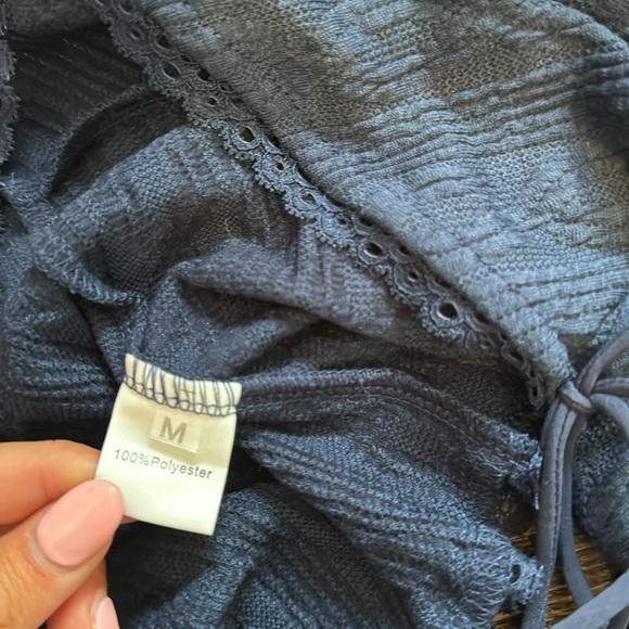 NWOT Amazon Blue Lace Crop Top - Picture 3 of 4